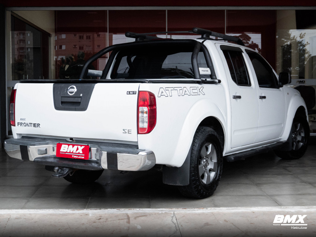Imagem do veículo NISSAN FRONTIER 2.5 SE ATTACK 4X2 CD TURBO ELETRONIC DIESEL 4P MANUAL