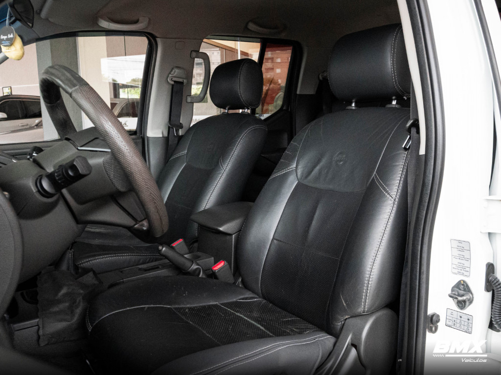 Imagem do veículo NISSAN FRONTIER 2.5 SE ATTACK 4X2 CD TURBO ELETRONIC DIESEL 4P MANUAL