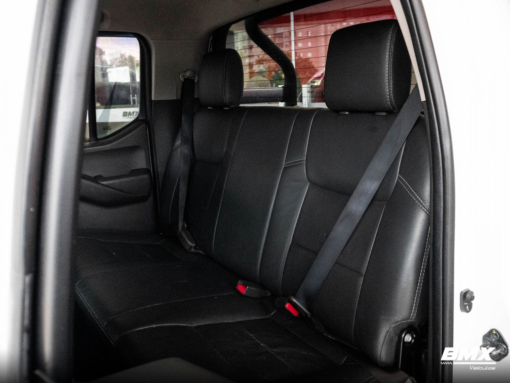 Imagem do veículo NISSAN FRONTIER 2.5 SE ATTACK 4X2 CD TURBO ELETRONIC DIESEL 4P MANUAL