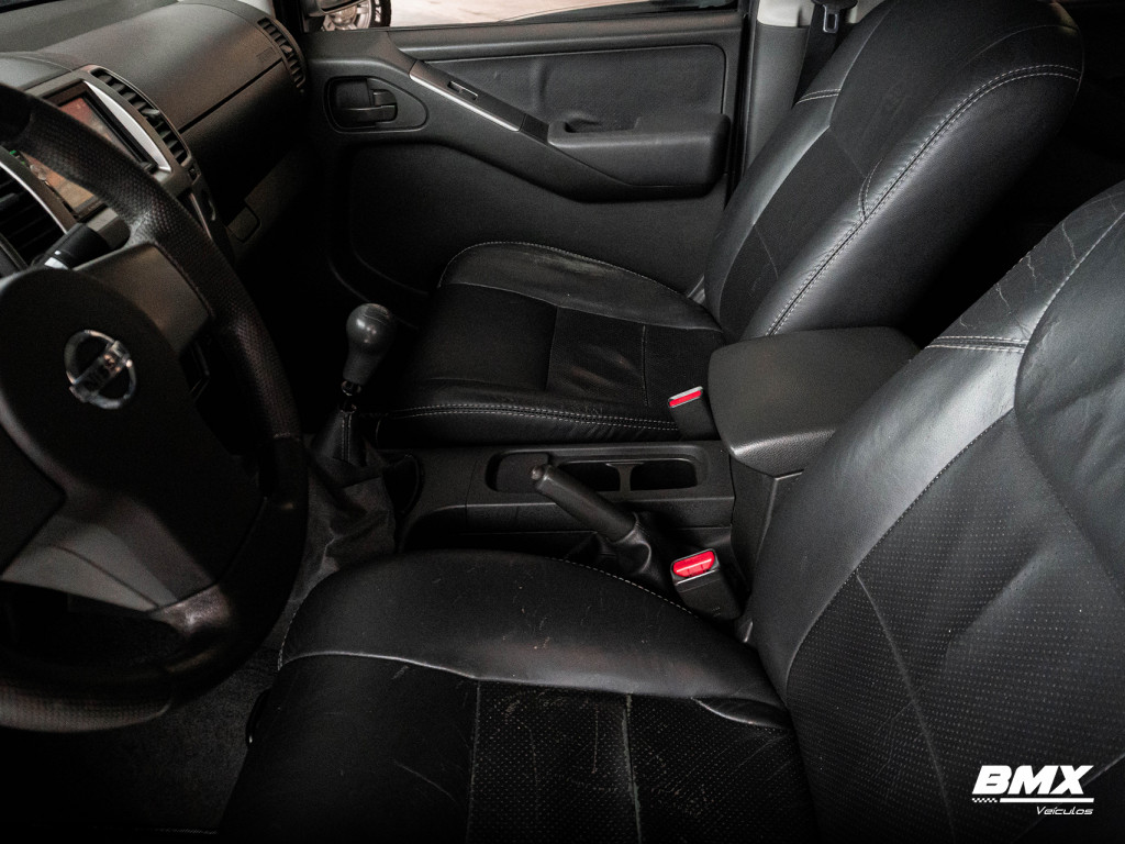 Imagem do veículo NISSAN FRONTIER 2.5 SE ATTACK 4X2 CD TURBO ELETRONIC DIESEL 4P MANUAL