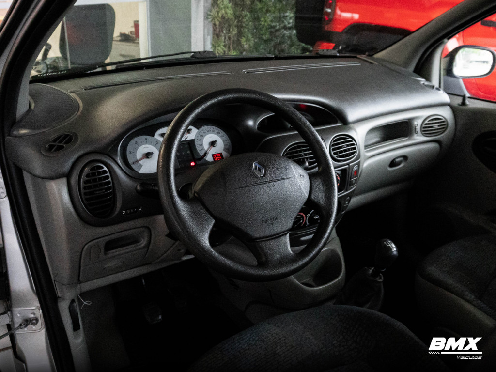 Imagem do veículo RENAULT SCÉNIC 1.6 PRIVILÈGE 16V GASOLINA 4P MANUAL
