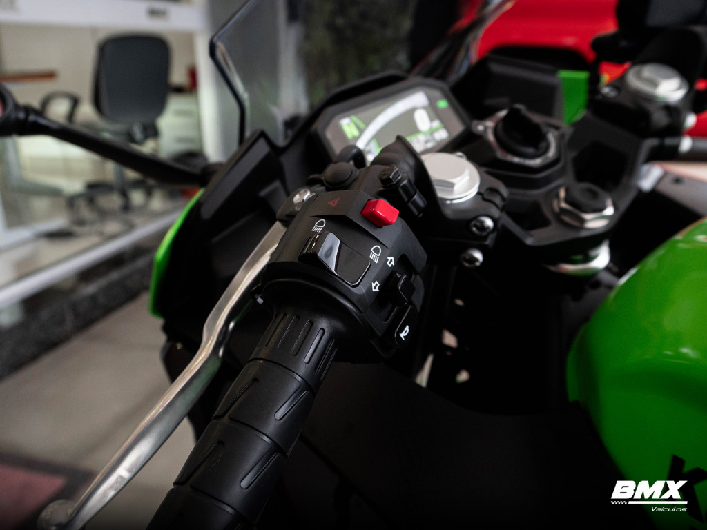 Imagem do veículo KAWASAKI Ninja 500 SE