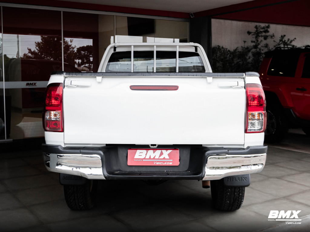 Imagem do veículo TOYOTA HILUX 3.0 4X4 CS 16V TURBO INTERCOOLER DIESEL 2P MANUAL