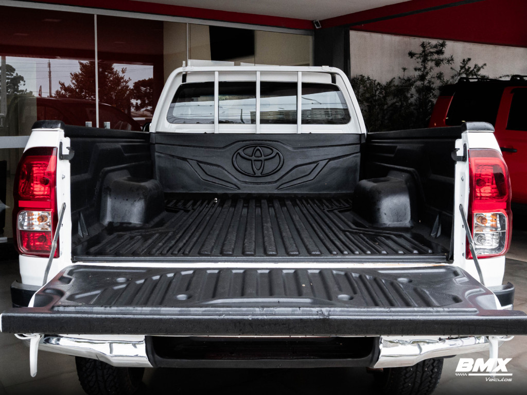 Imagem do veículo TOYOTA HILUX 3.0 4X4 CS 16V TURBO INTERCOOLER DIESEL 2P MANUAL