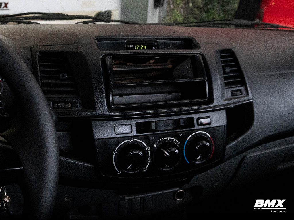Imagem do veículo TOYOTA HILUX 3.0 4X4 CS 16V TURBO INTERCOOLER DIESEL 2P MANUAL