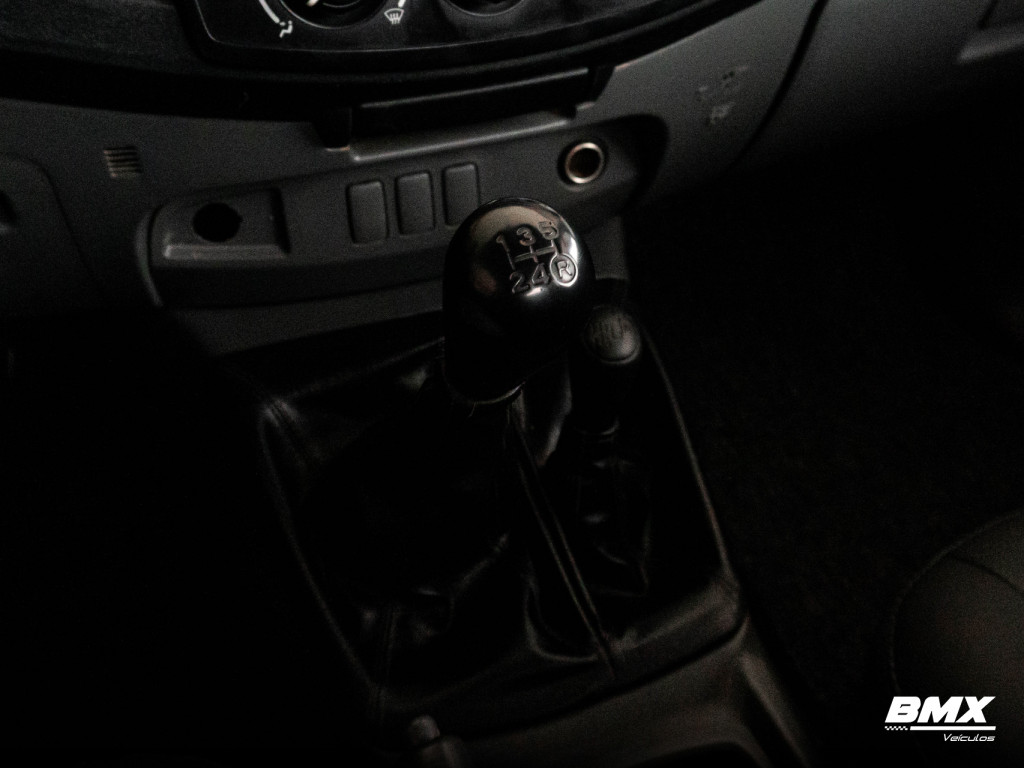 Imagem do veículo TOYOTA HILUX 3.0 4X4 CS 16V TURBO INTERCOOLER DIESEL 2P MANUAL