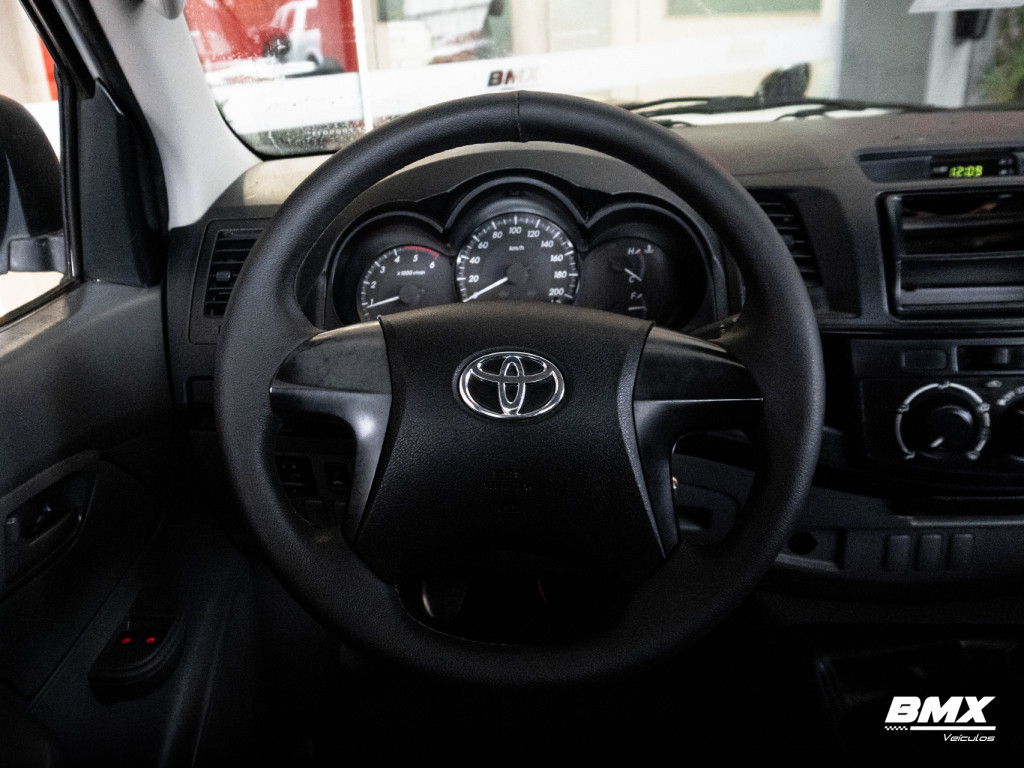 Imagem do veículo TOYOTA HILUX 3.0 4X4 CS 16V TURBO INTERCOOLER DIESEL 2P MANUAL