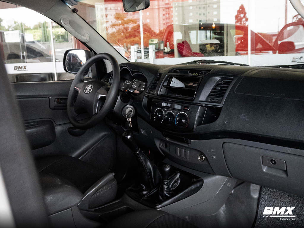 Imagem do veículo TOYOTA HILUX 3.0 4X4 CS 16V TURBO INTERCOOLER DIESEL 2P MANUAL