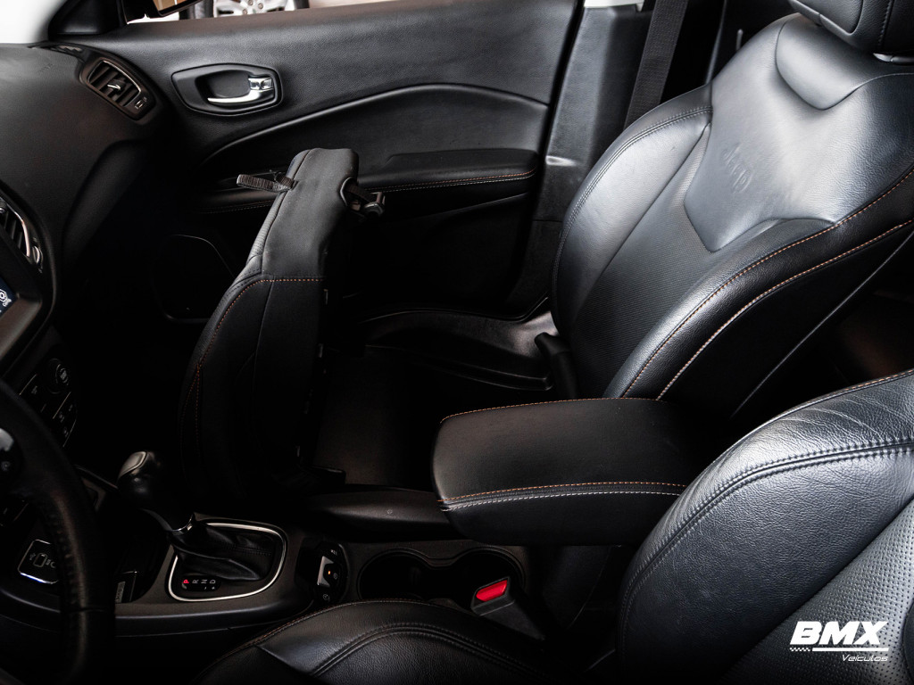 Imagem do veículo JEEP COMPASS 2.0 16V FLEX LONGITUDE AUTOMÁTICO