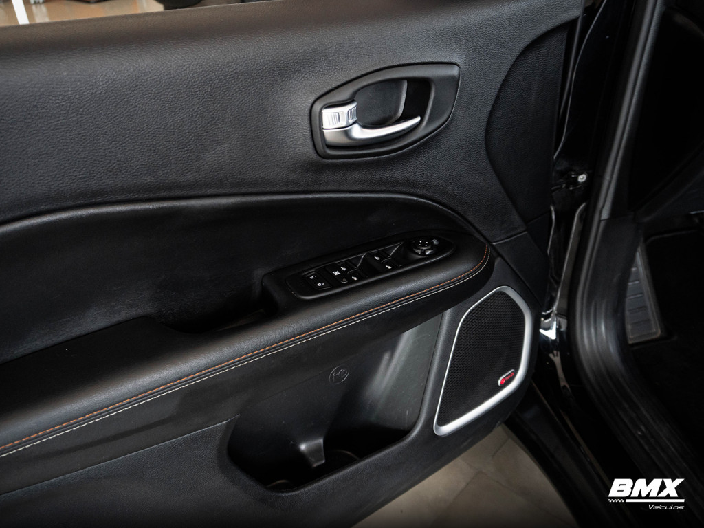 Imagem do veículo JEEP COMPASS 2.0 16V FLEX LONGITUDE AUTOMÁTICO