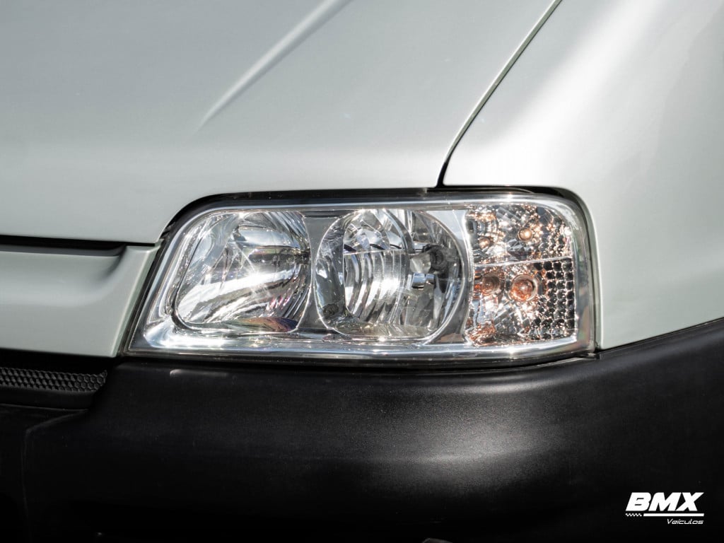 Imagem do veículo PEUGEOT BOXER 2.3 HDI 330 16 LUGARES 16V TURBO DIESEL INTERCOOLER 4P MANUAL