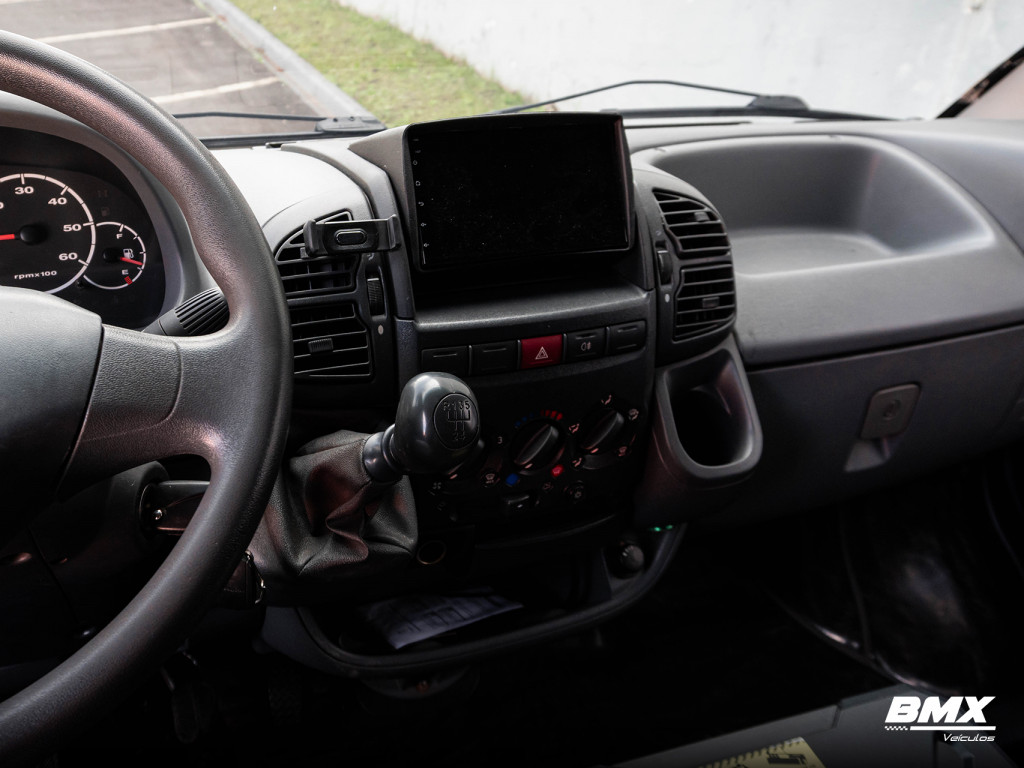 Imagem do veículo PEUGEOT BOXER 2.3 HDI 330 16 LUGARES 16V TURBO DIESEL INTERCOOLER 4P MANUAL