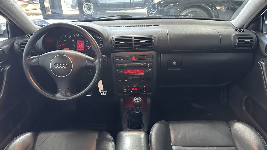 Imagem do veículo AUDI A3 1.8 20V 150CV TURBO GASOLINA 4P MANUAL
