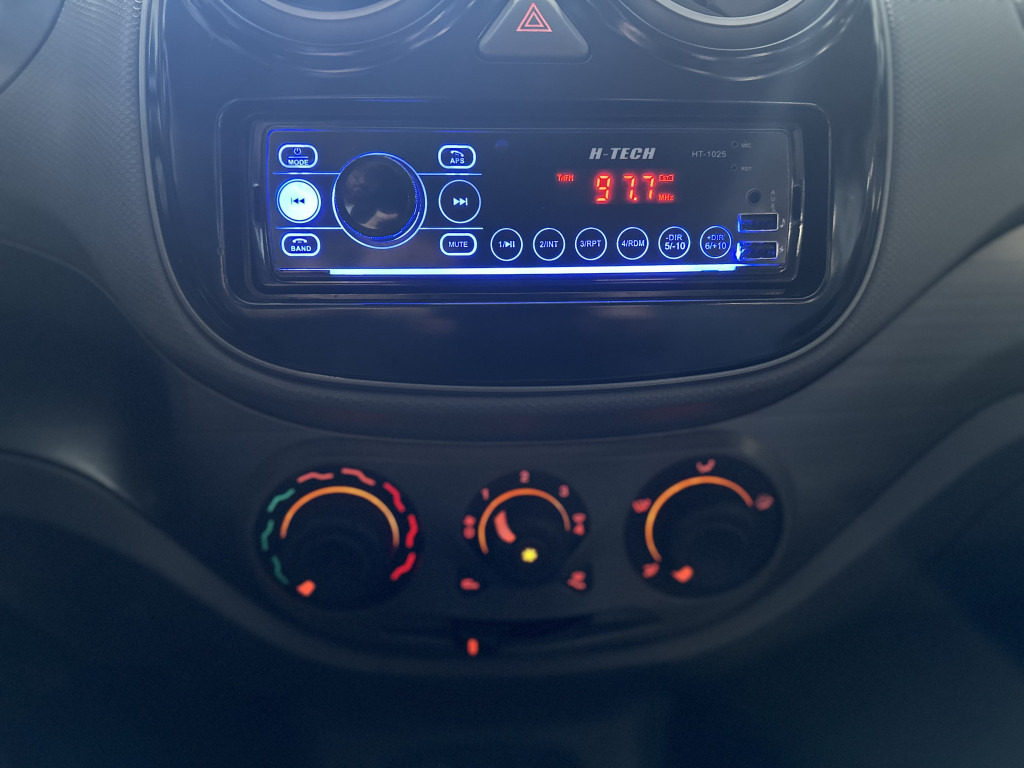Imagem do veículo FIAT PALIO 1.0 MPI ATTRACTIVE 8V FLEX 4P MANUAL