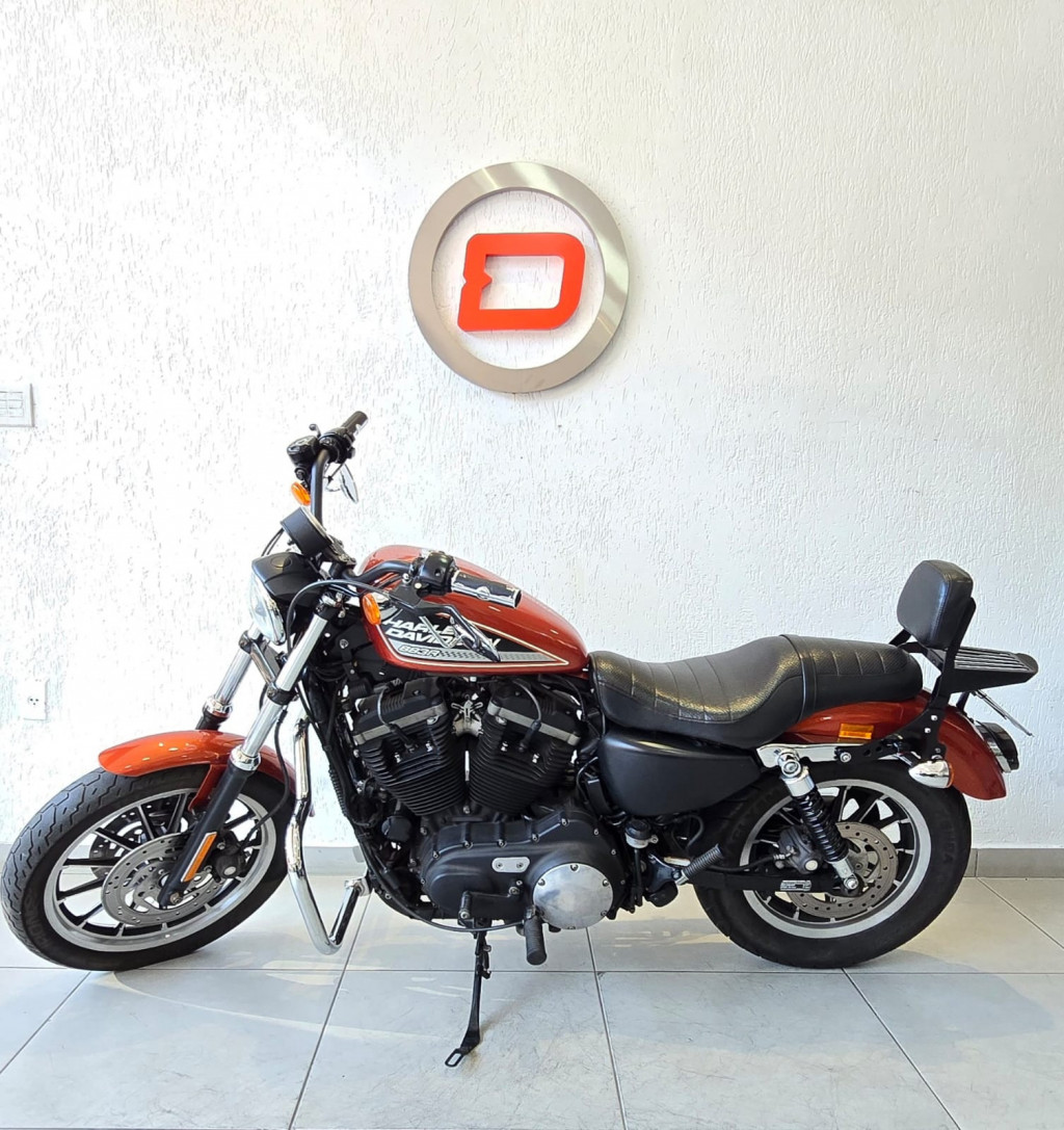 XL 883 CUSTOM