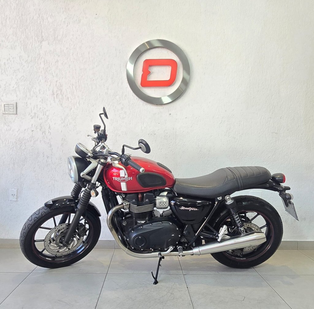 STREET TWIN 900cc