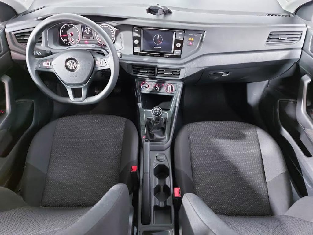 Imagem do veículo VOLKSWAGEN POLO 1.0 FLEX MANUAL - 2021 - BRANCO