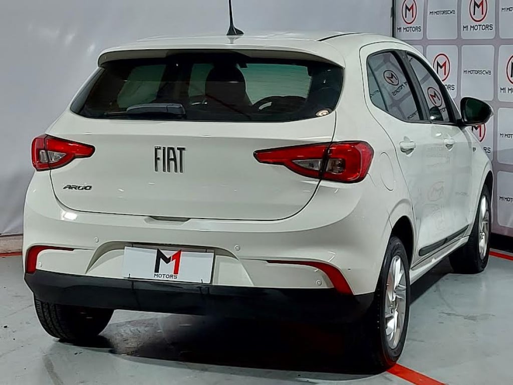 Imagem do veículo FIAT ARGO DRIVE 1.3 FIREFLY FLEX GSR - 2018 - BRANCO
