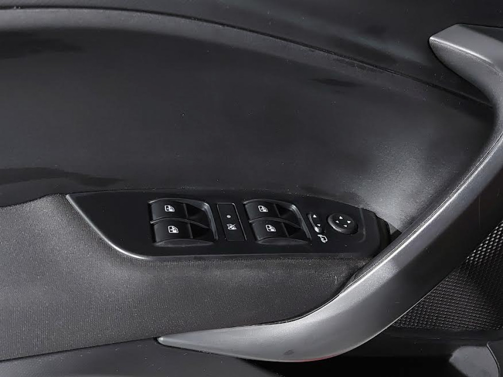 Imagem do veículo FIAT ARGO DRIVE 1.3 FIREFLY FLEX GSR - 2018 - BRANCO