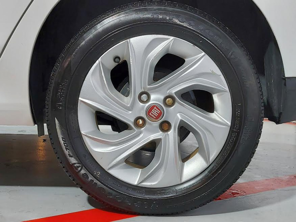 Imagem do veículo FIAT ARGO DRIVE 1.3 FIREFLY FLEX GSR - 2018 - BRANCO