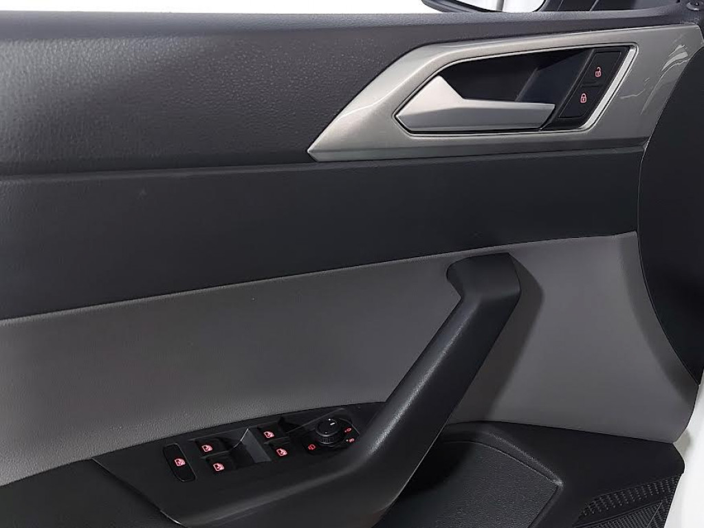 Imagem do veículo VOLKSWAGEN POLO HIGHLINE 1.0 200 TSI AUTOMÁTICO - 2021 - BRANCO