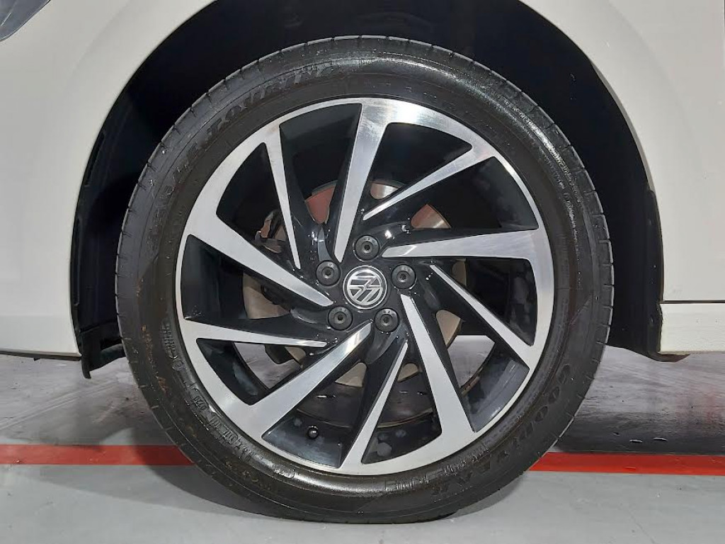 Imagem do veículo VOLKSWAGEN POLO HIGHLINE 1.0 200 TSI AUTOMÁTICO - 2021 - BRANCO