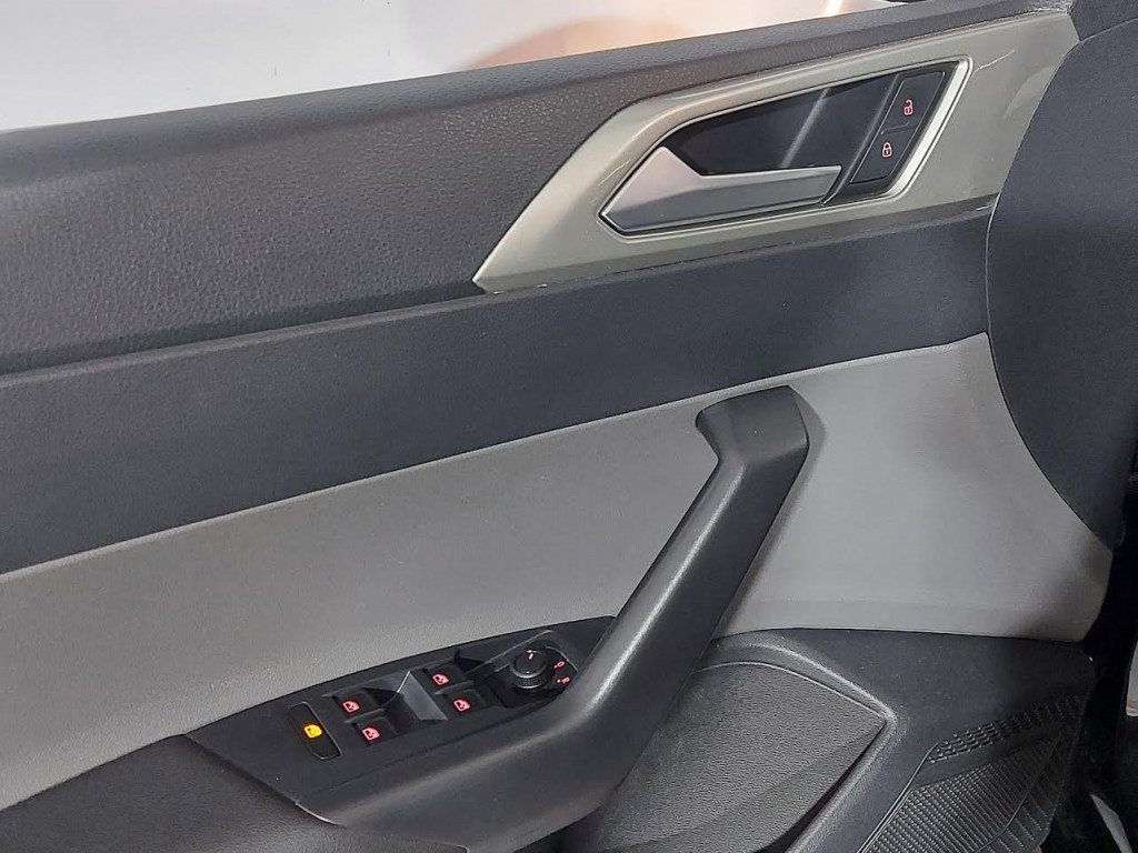Imagem do veículo VOLKSWAGEN POLO HIGHLINE 1.0 200 TSI AUTOMÁTICO - 2020 - PRETO