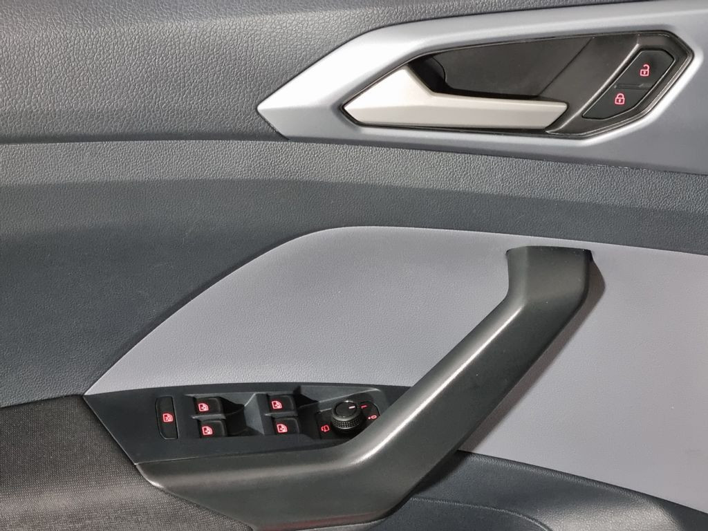 Imagem do veículo VOLKSWAGEN T-CROSS COMFORTLINE 1.0 200 TSI FLEX AUTOMÁTICO - 2021 - PRATA