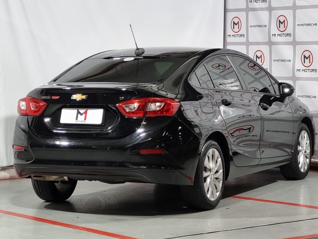 Imagem do veículo CHEVROLET CRUZE SEDAN ECOTEC6 LT 1.4 TURBO FLEX AUTOMÁTICO - 2019 - PRETO
