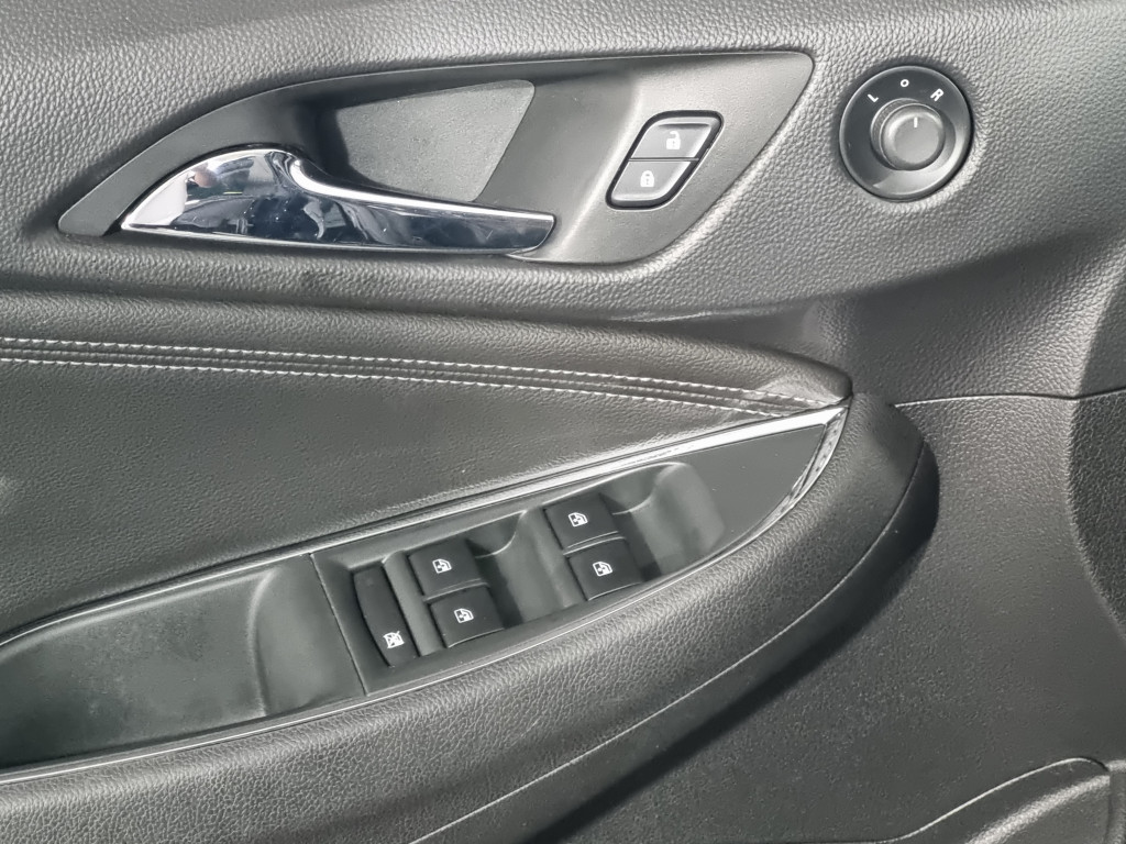 Imagem do veículo CHEVROLET CRUZE SEDAN ECOTEC6 LT 1.4 TURBO FLEX AUTOMÁTICO - 2019 - PRETO