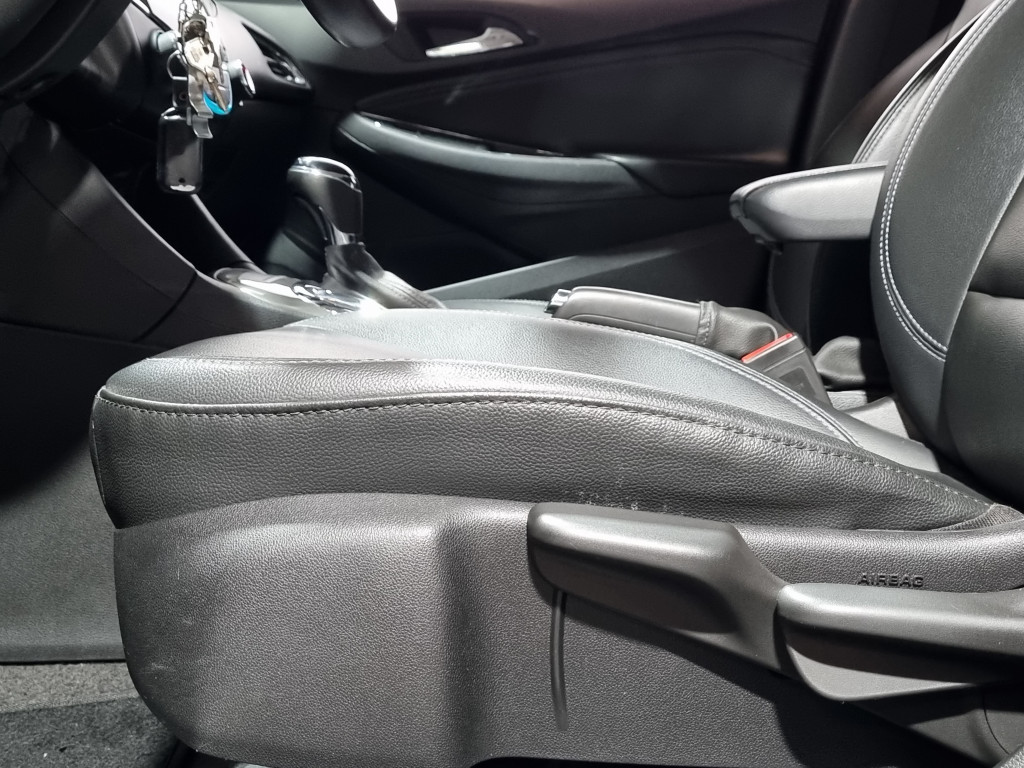 Imagem do veículo CHEVROLET CRUZE SEDAN ECOTEC6 LT 1.4 TURBO FLEX AUTOMÁTICO - 2019 - PRETO