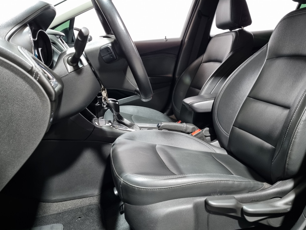 Imagem do veículo CHEVROLET CRUZE SEDAN ECOTEC6 LT 1.4 TURBO FLEX AUTOMÁTICO - 2019 - PRETO