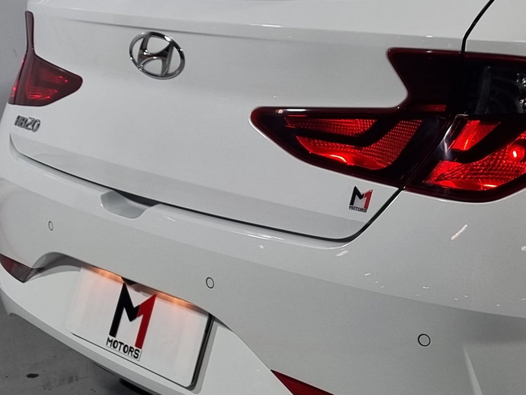 Imagem do veículo HYUNDAI HB20 EVOLUTION 1.0 FLEX MANUAL - 2022 - BRANCO