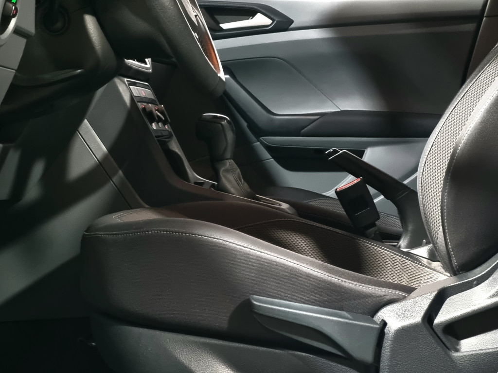 Imagem do veículo VOLKSWAGEN T-CROSS 1.0 200 TSI FLEX AUTOMÁTICO - 2020 - BRANCO