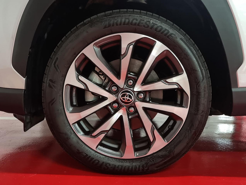 Imagem do veículo TOYOTA COROLLA CROSS XRE 2.0 FLEX CVT - 2023 - PRATA