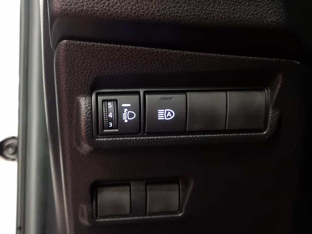 Imagem do veículo TOYOTA COROLLA CROSS XRE 2.0 FLEX CVT - 2023 - PRATA