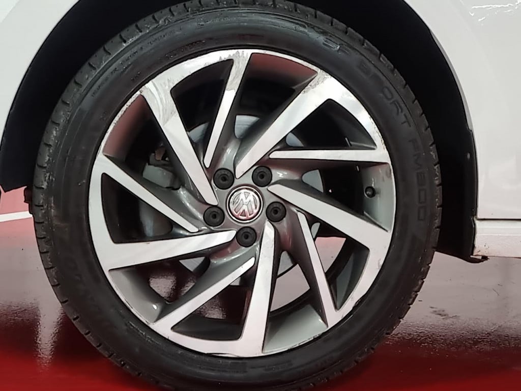 Imagem do veículo VOLKSWAGEN POLO HIGHLINE 1.0 200 TSI AUTOMÁTICO - 2019 - BRANCA