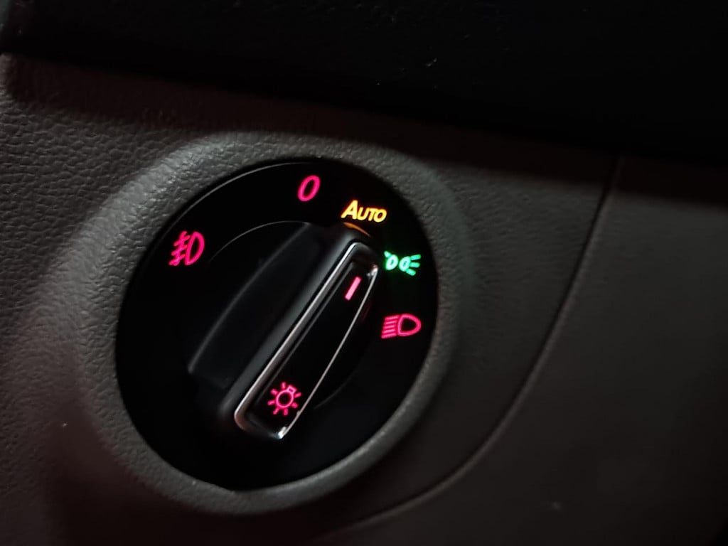 Imagem do veículo VOLKSWAGEN POLO HIGHLINE 1.0 200 TSI AUTOMÁTICO - 2019 - BRANCA