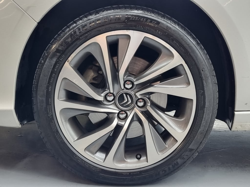 Imagem do veículo CITROËN C4 LOUNGE EXCLUSIVE 1.6 THP FLEX AUTOMÁTICO - 2017 - BRANCO