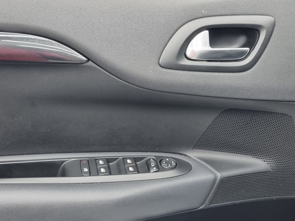 Imagem do veículo CITROËN C4 LOUNGE EXCLUSIVE 1.6 THP FLEX AUTOMÁTICO - 2017 - BRANCO
