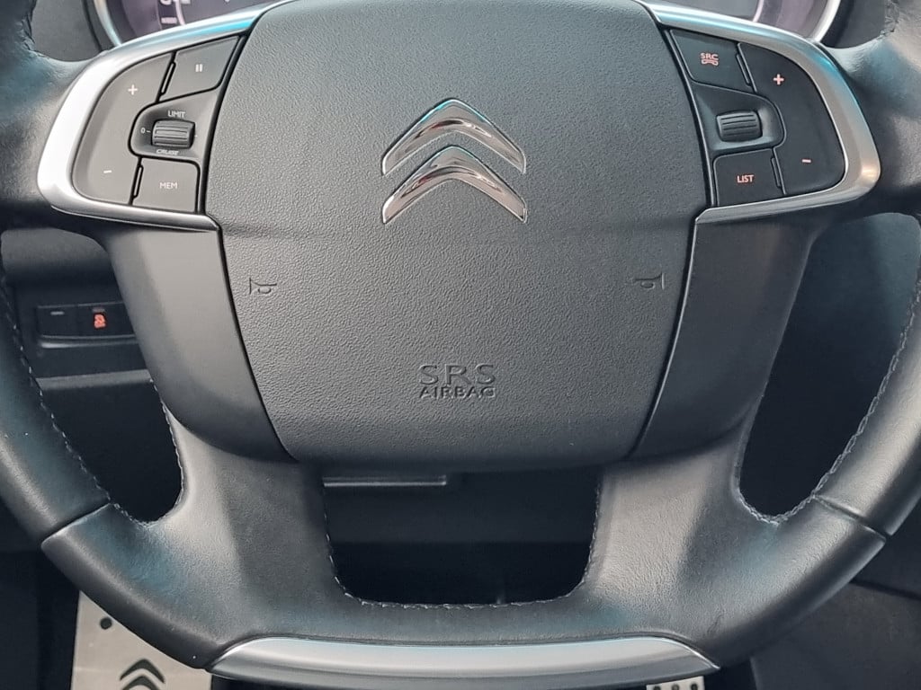 Imagem do veículo CITROËN C4 LOUNGE EXCLUSIVE 1.6 THP FLEX AUTOMÁTICO - 2017 - BRANCO