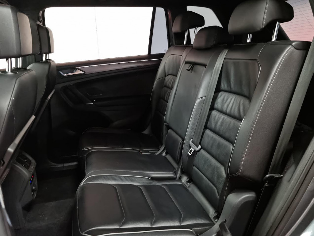 Imagem do veículo VOLKSWAGEN TIGUAN ALLSPACE R-LINE 4MOTION 2.0 350 TSI GASOLINA DSG - 2020 - CINZA