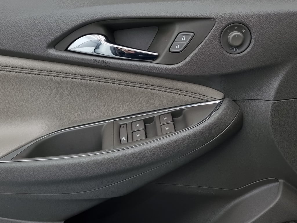 Imagem do veículo CHEVROLET CRUZE SPORT6 LTZ 1.4 TURBO FLEX AUTOMÁTICO - 2019 - BRANCO