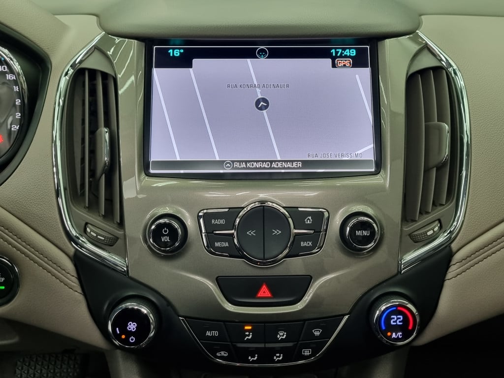 Imagem do veículo CHEVROLET CRUZE SPORT6 LTZ 1.4 TURBO FLEX AUTOMÁTICO - 2019 - BRANCO