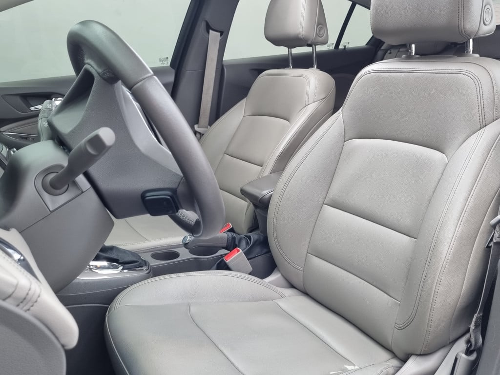 Imagem do veículo CHEVROLET CRUZE SPORT6 LTZ 1.4 TURBO FLEX AUTOMÁTICO - 2019 - BRANCO