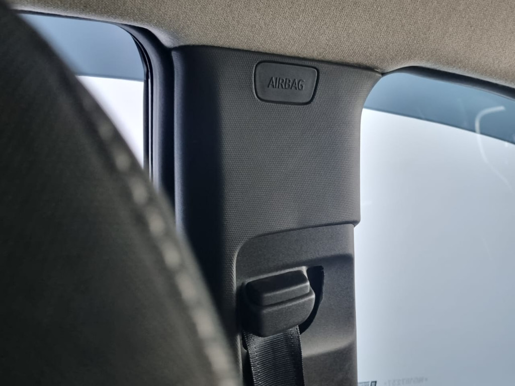 Imagem do veículo CHEVROLET ONIX PLUS LT 1.0 FLEX MANUAL - 2022 - PRETO