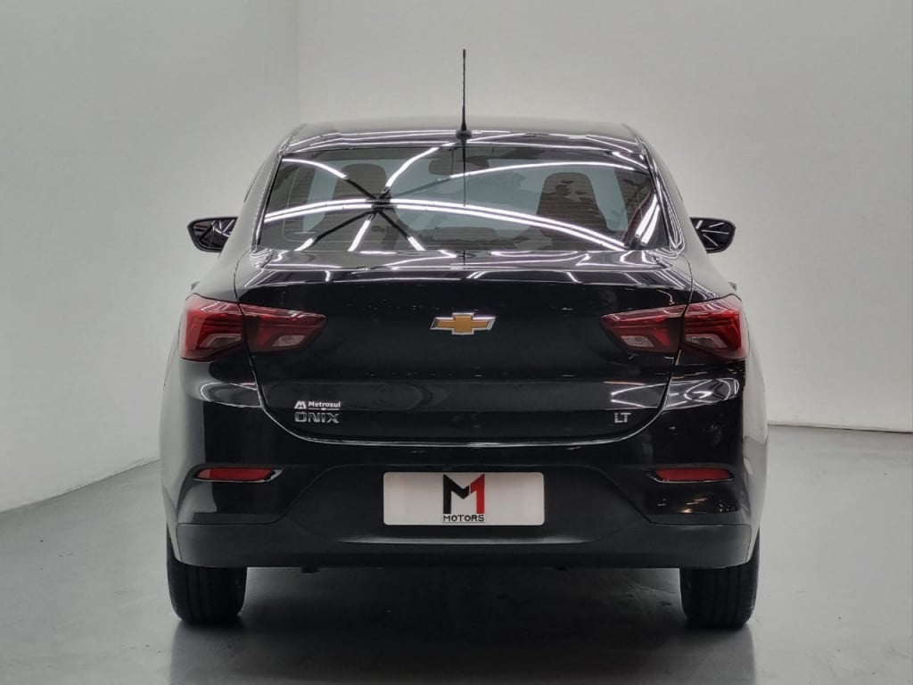 Imagem do veículo CHEVROLET ONIX PLUS LT 1.0 FLEX MANUAL - 2022 - PRETO