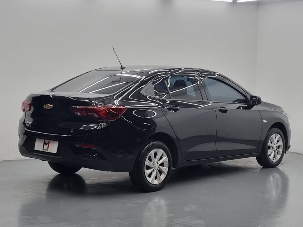 Imagem do veículo CHEVROLET ONIX PLUS LT 1.0 FLEX MANUAL - 2022 - PRETO