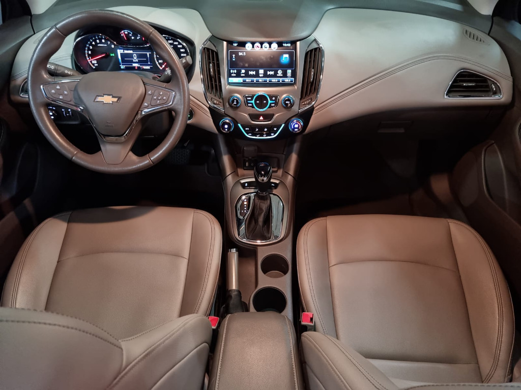 Imagem do veículo CHEVROLET CRUZE SPORT6 LTZ 1.4 TURBO FLEX AUTOMÁTICO - 2019 - PRETO