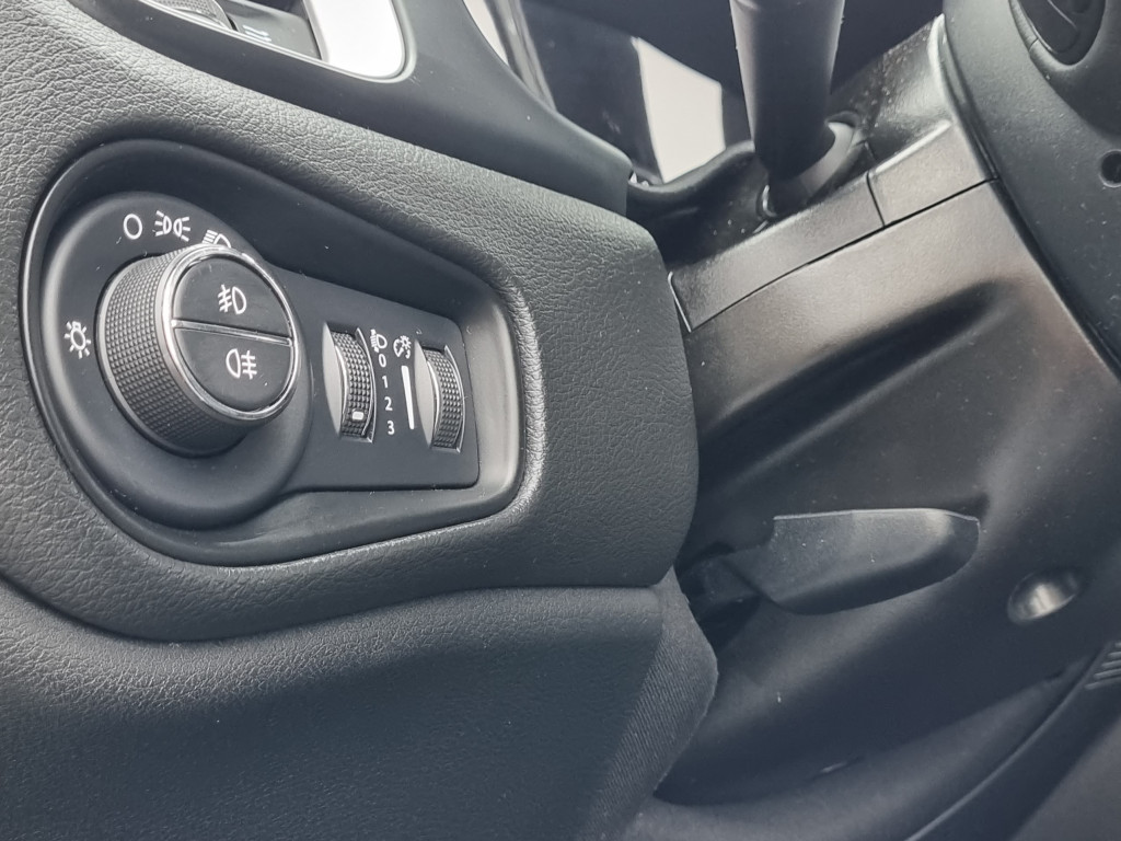 Imagem do veículo JEEP RENEGADE TRAILHAWK 2.0 4X4 DIESEL AUTOMÁTICO - 2019 - BRANCO